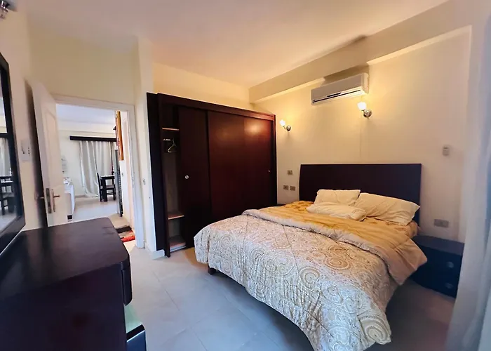 Hills Apartment *